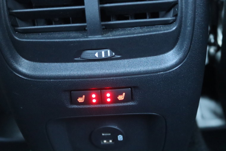 Vehicle Image 29