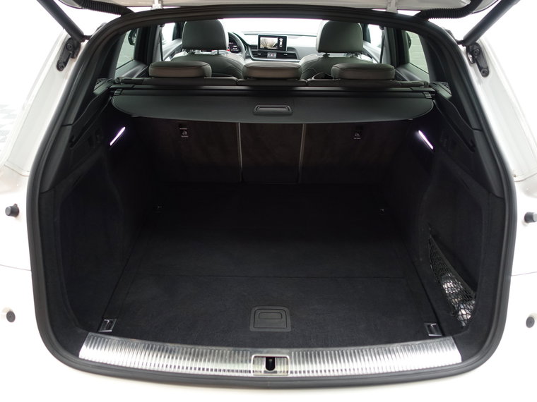 Vehicle Image 43