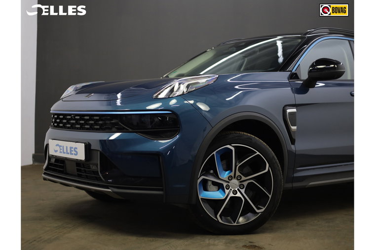 Vehicle Image 25