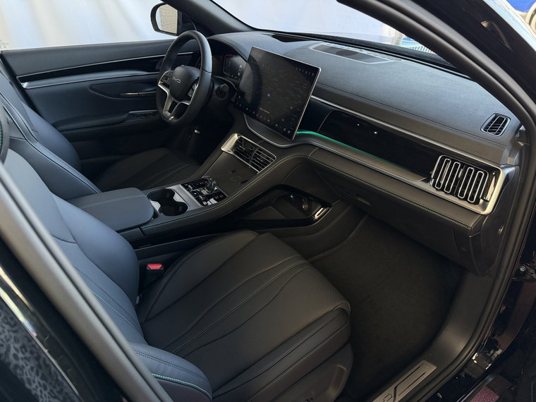 Vehicle Image 30