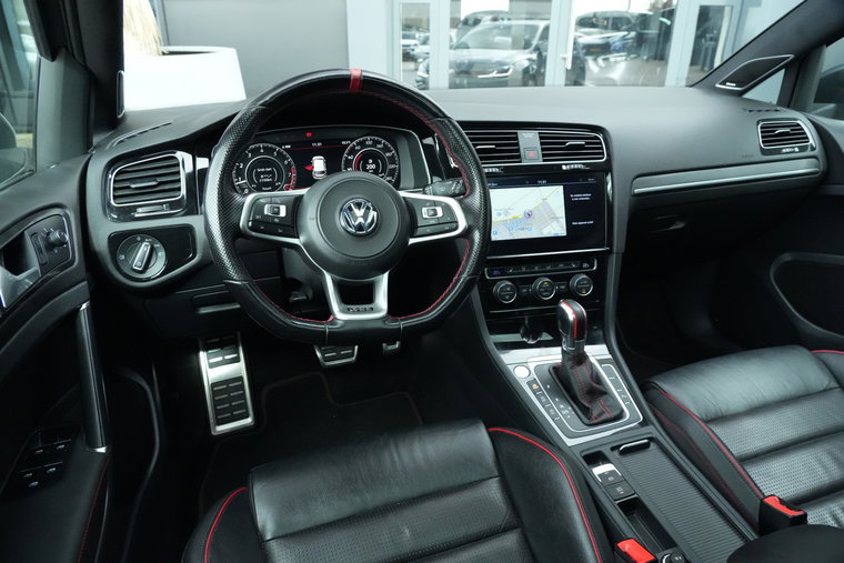 Vehicle Image 12