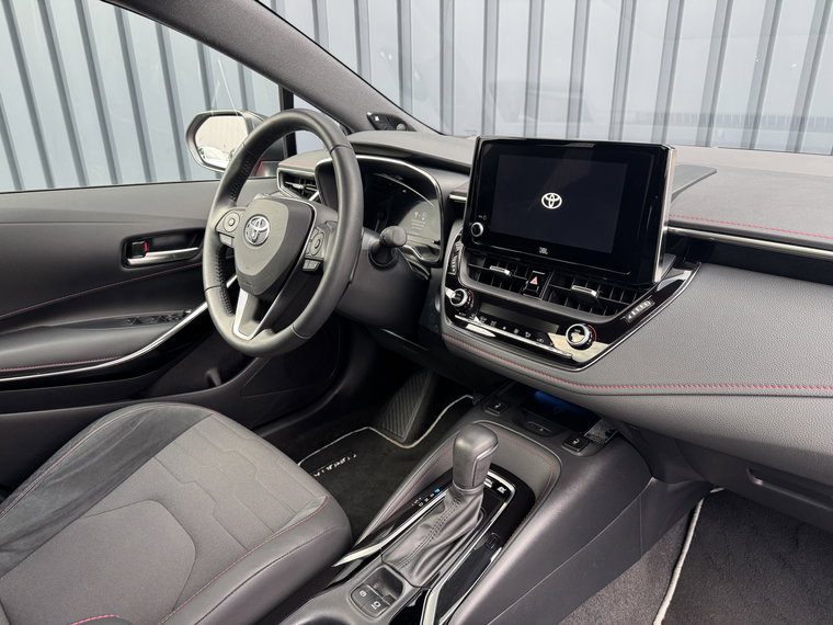 Vehicle Image 15