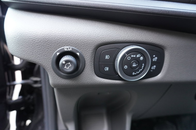 Vehicle Image 26