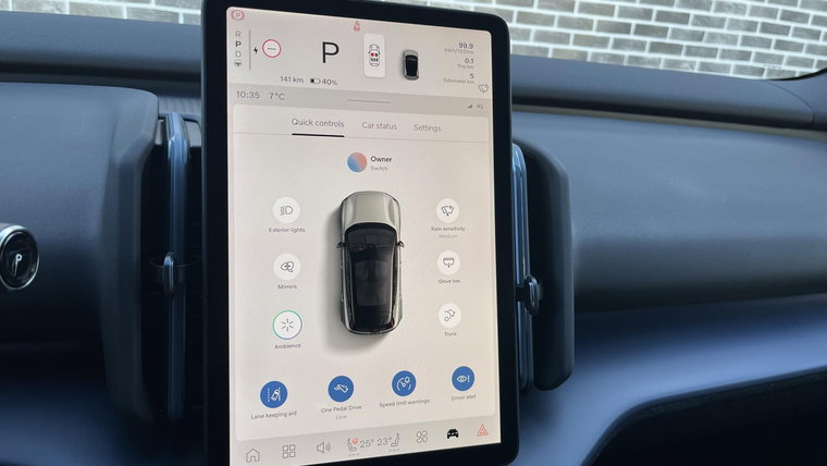 Vehicle Image 10