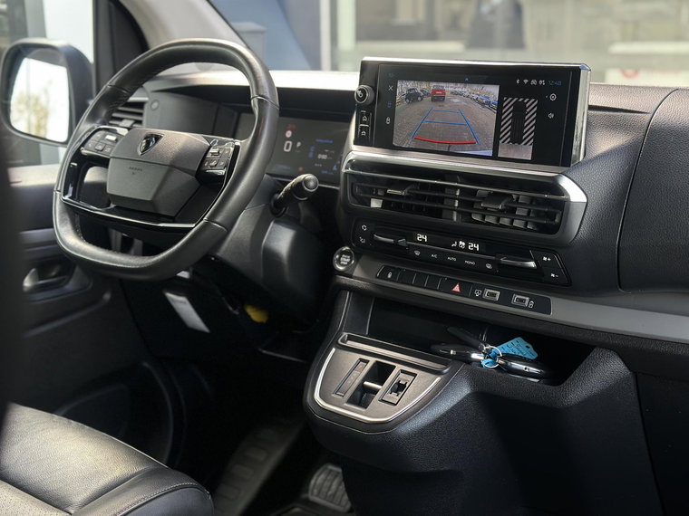 Vehicle Image 31