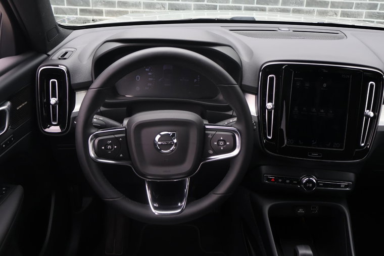 Vehicle Image 22
