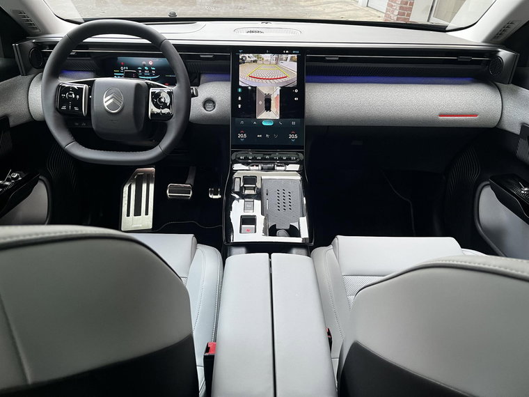 Vehicle Image 20