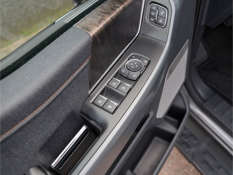 Vehicle Image 45