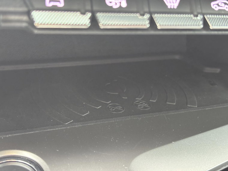 Vehicle Image 28