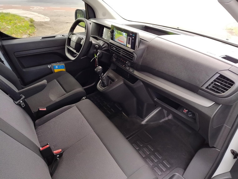 Vehicle Image 23