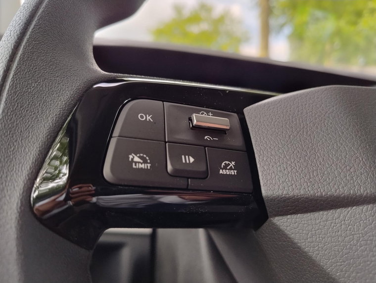 Vehicle Image 27