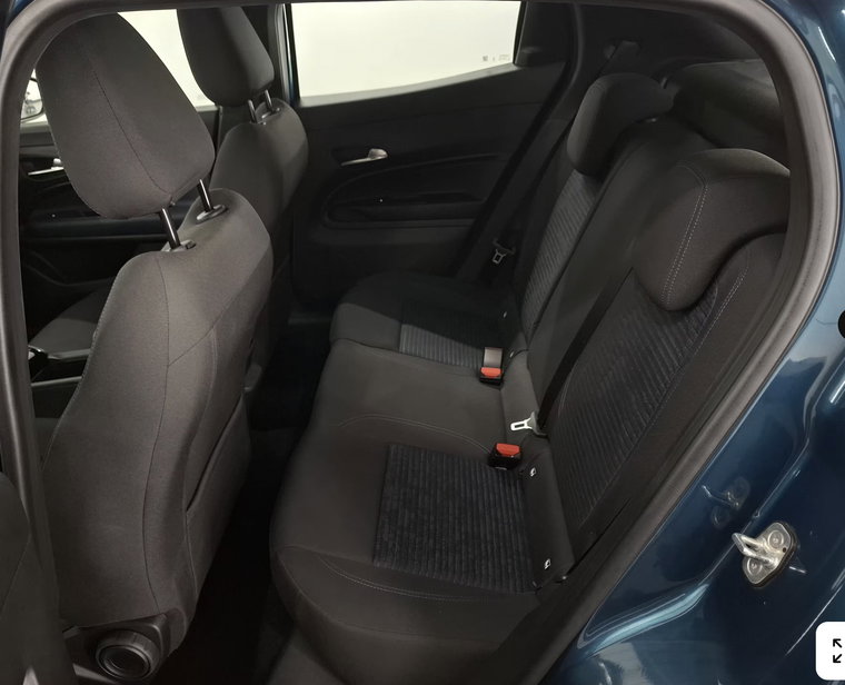 Vehicle Image 12