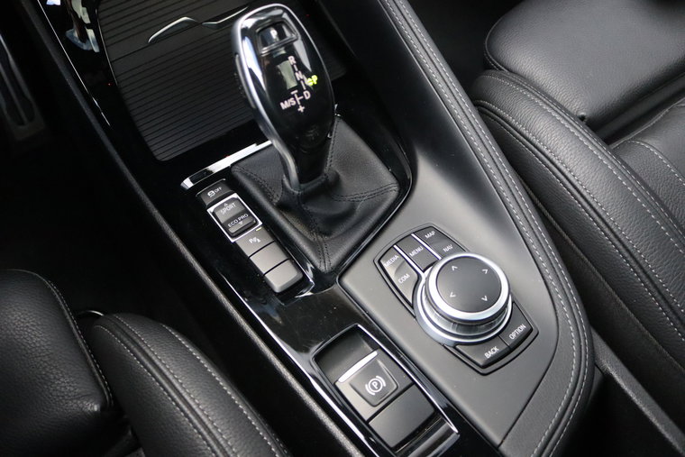 Vehicle Image 24