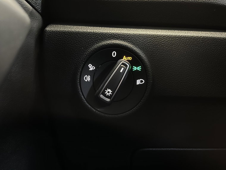 Vehicle Image 27