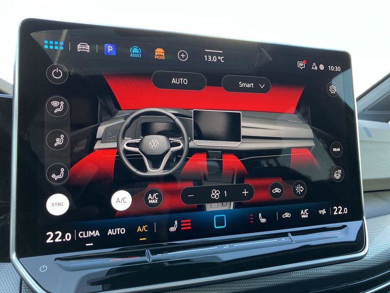 Vehicle Image 25
