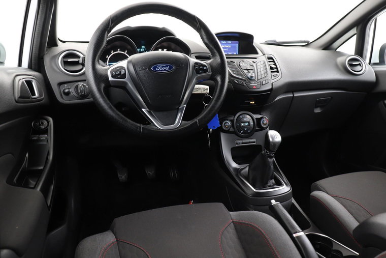 Vehicle Image 15