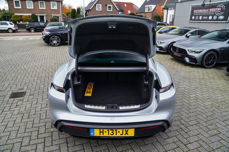 Vehicle Image 37