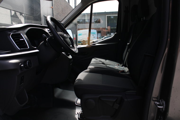 Vehicle Image 31