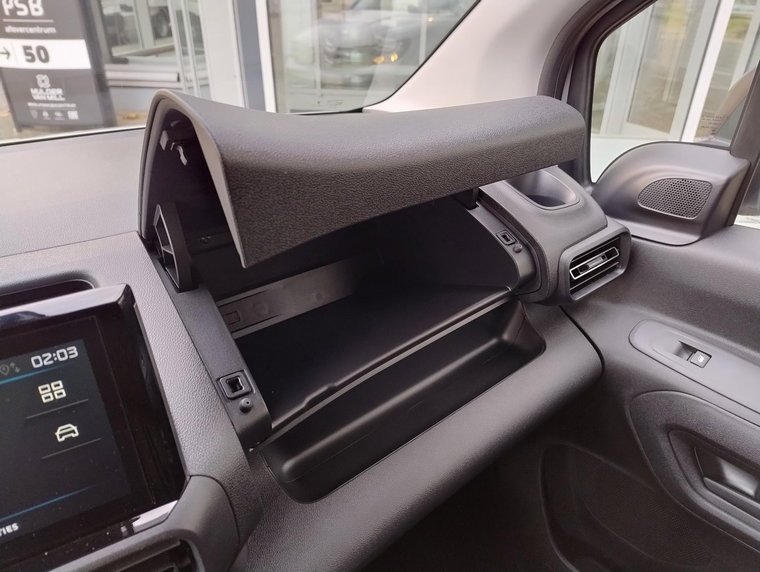 Vehicle Image 45