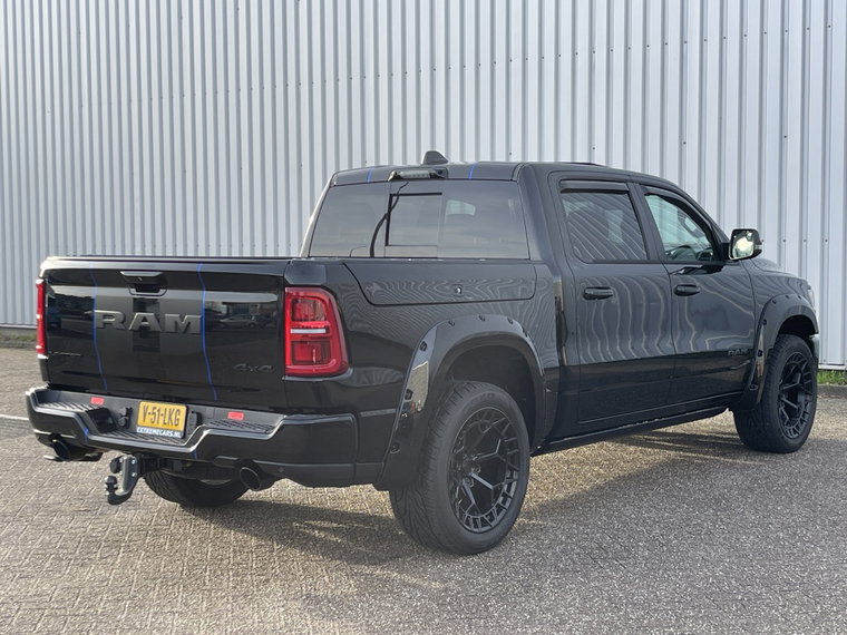Vehicle Image 17