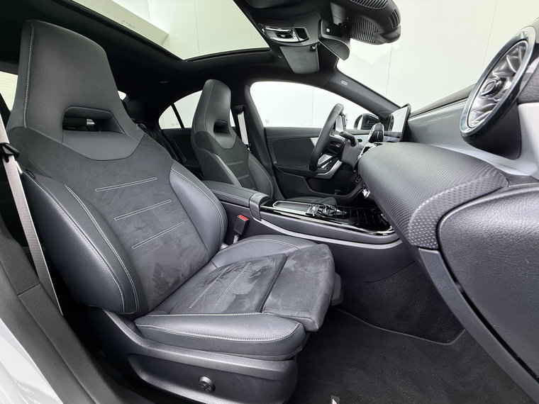 Vehicle Image 41