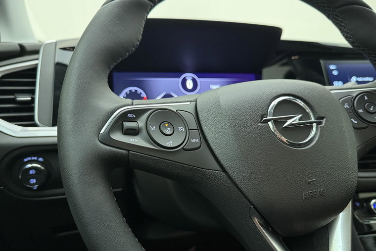 Vehicle Image 24