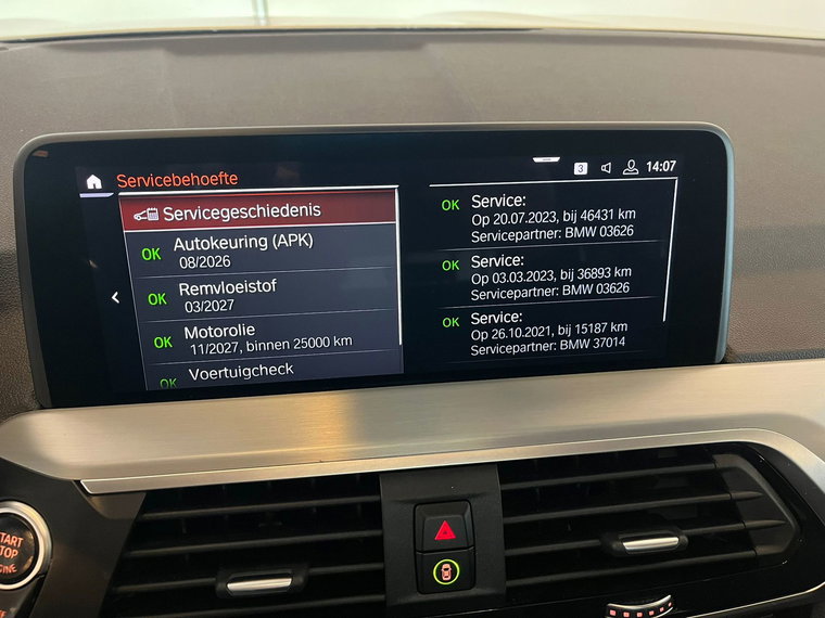 Vehicle Image 32