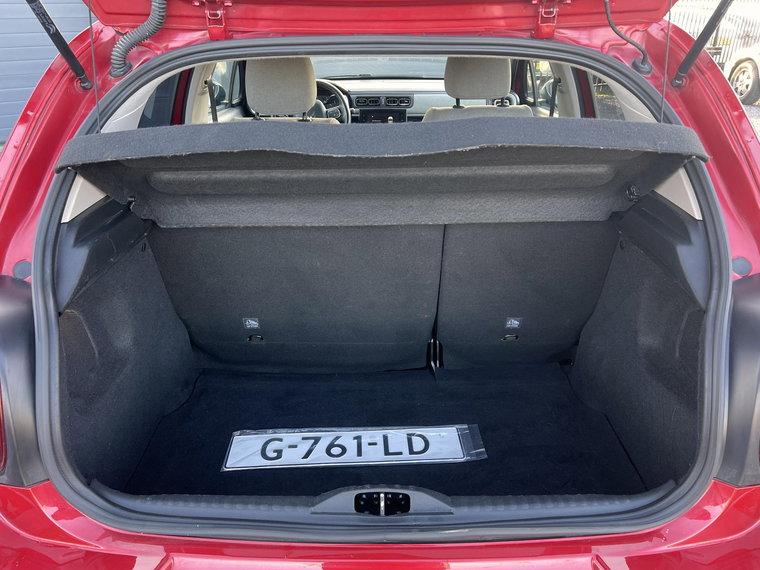 Vehicle Image 21