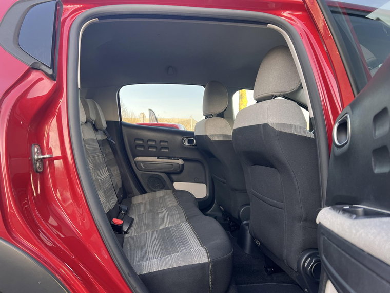 Vehicle Image 11