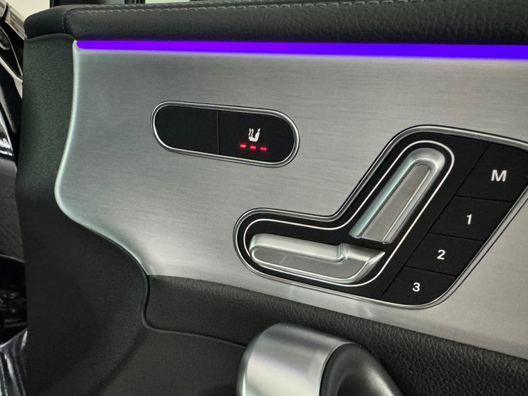 Vehicle Image 24