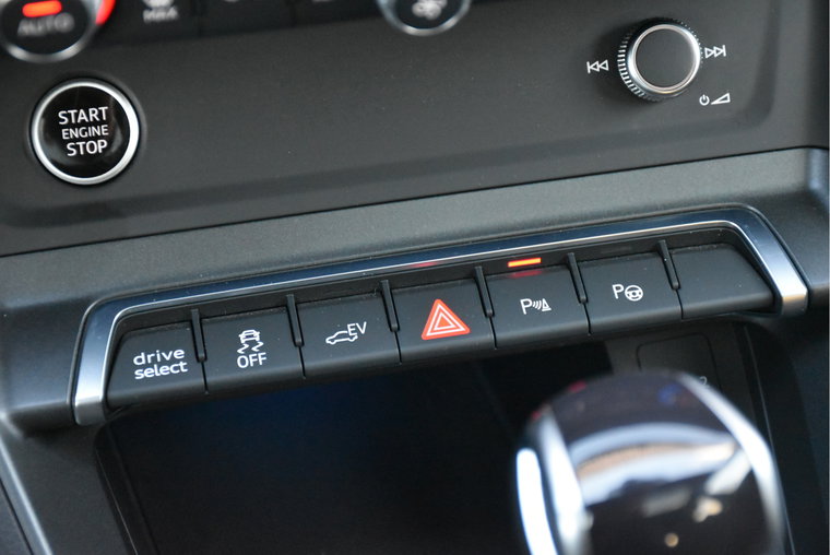 Vehicle Image 24