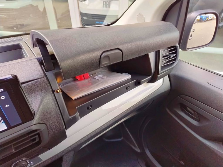 Vehicle Image 39