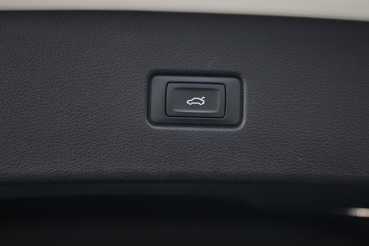 Vehicle Image 27