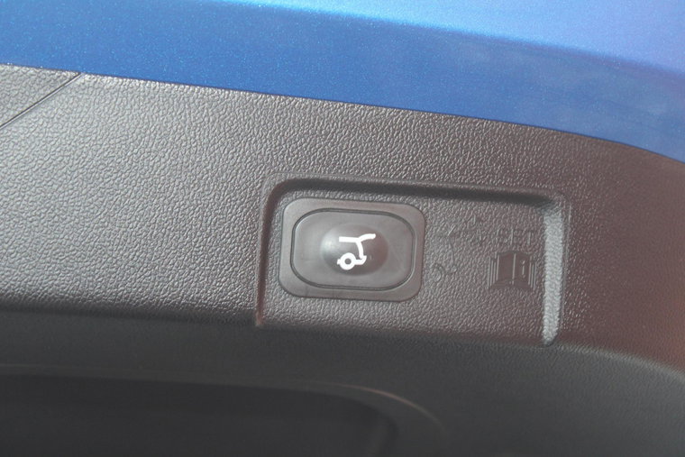 Vehicle Image 24
