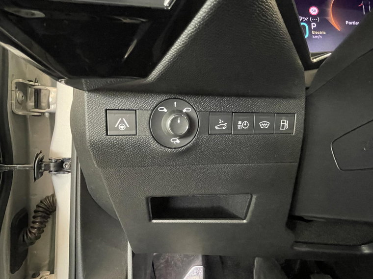 Vehicle Image 23