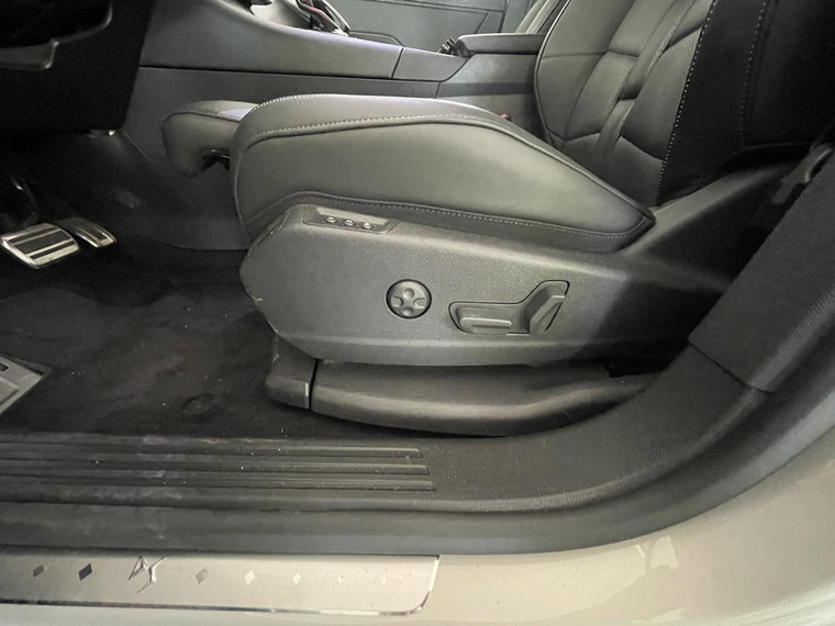 Vehicle Image 53