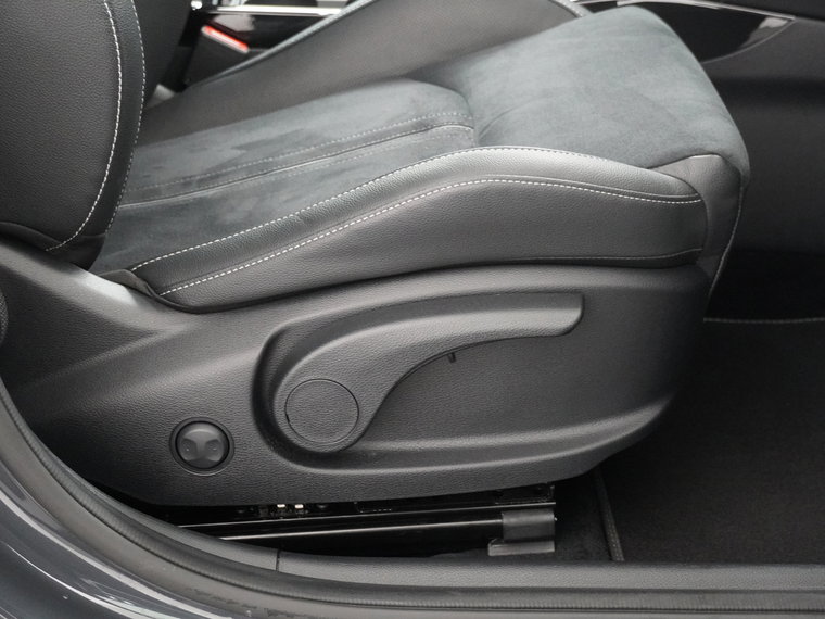 Vehicle Image 39