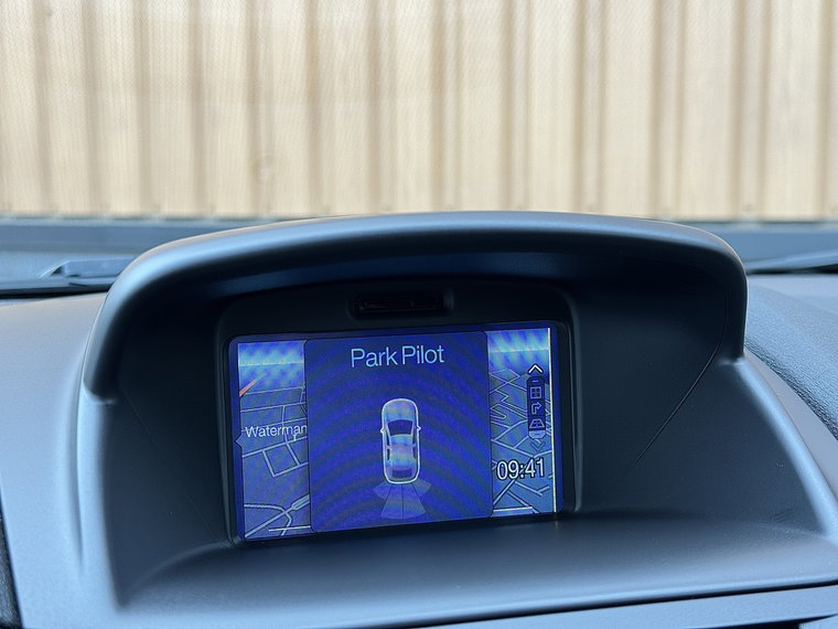Vehicle Image 13