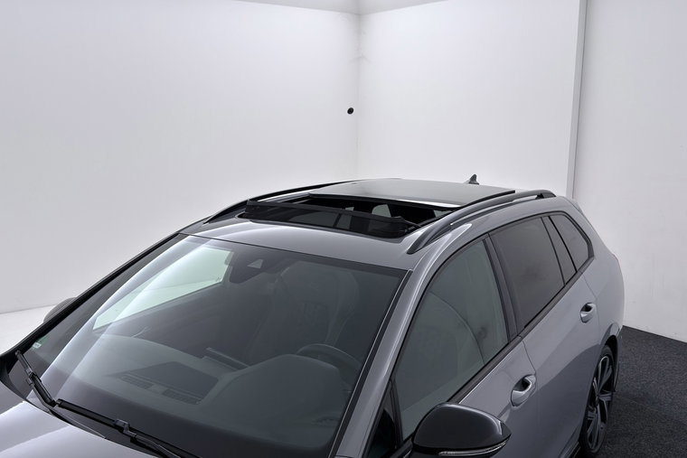 Vehicle Image 52