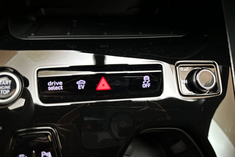 Vehicle Image 22