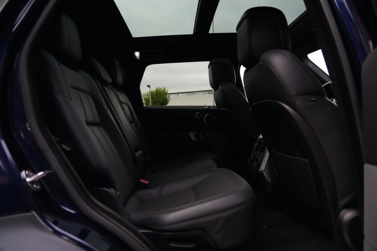 Vehicle Image 23