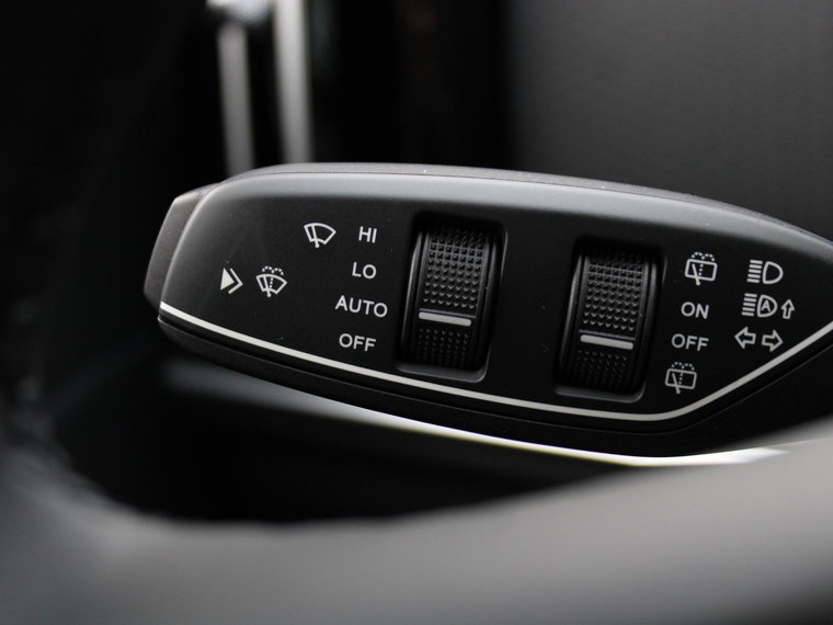 Vehicle Image 40