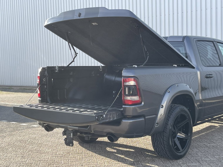 Vehicle Image 23