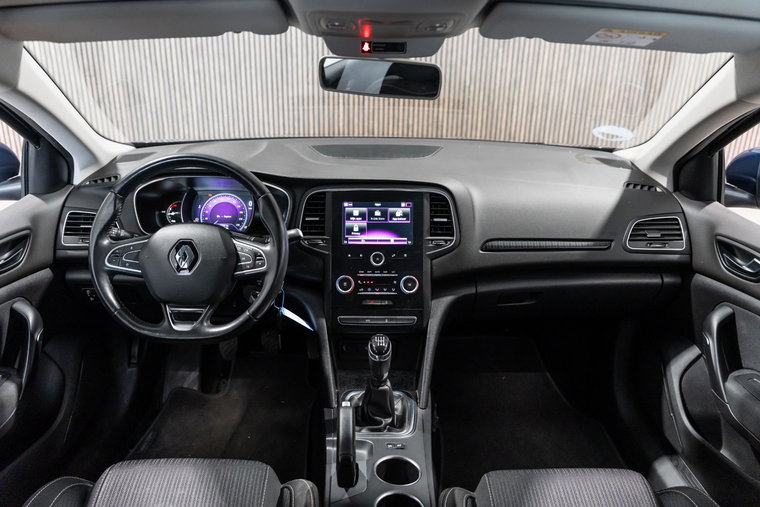 Vehicle Image 12