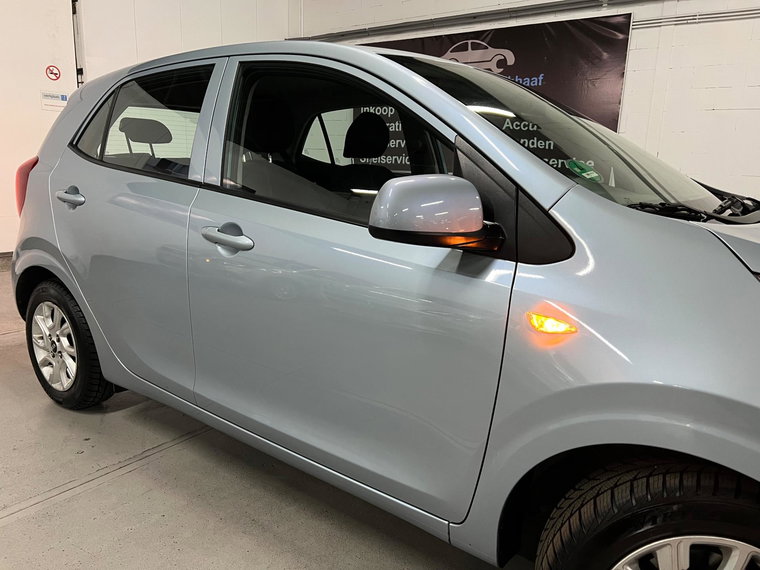Vehicle Image 33
