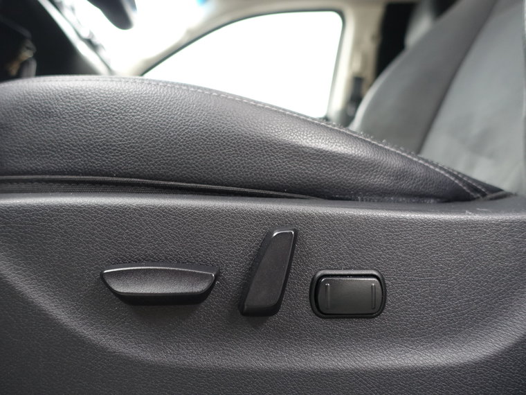 Vehicle Image 27