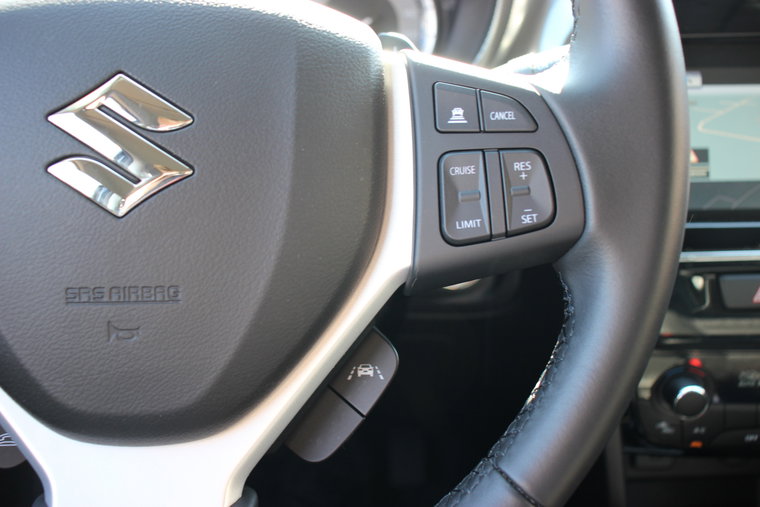 Vehicle Image 16