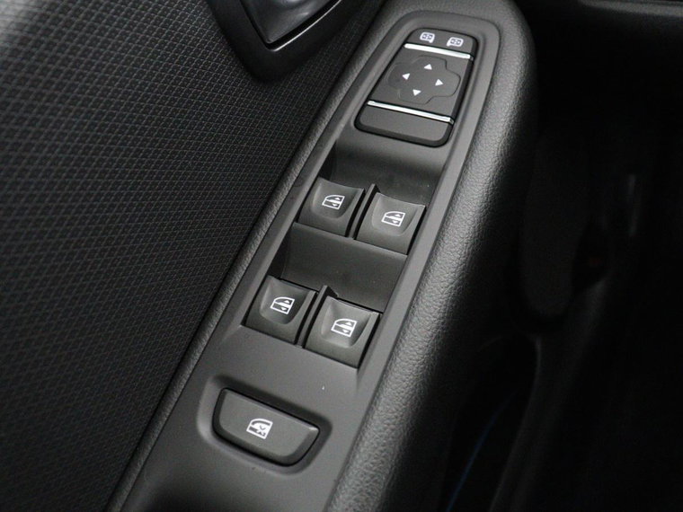 Vehicle Image 28