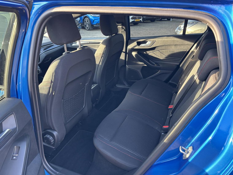 Vehicle Image 28