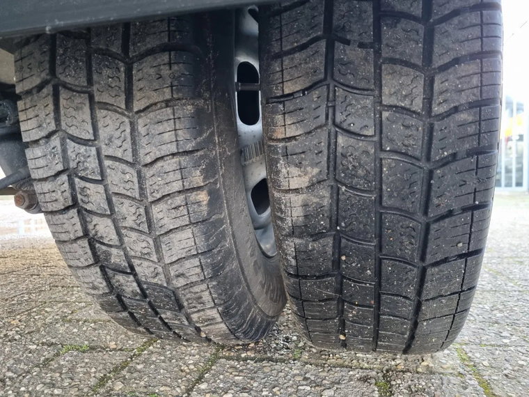 Vehicle Image 26